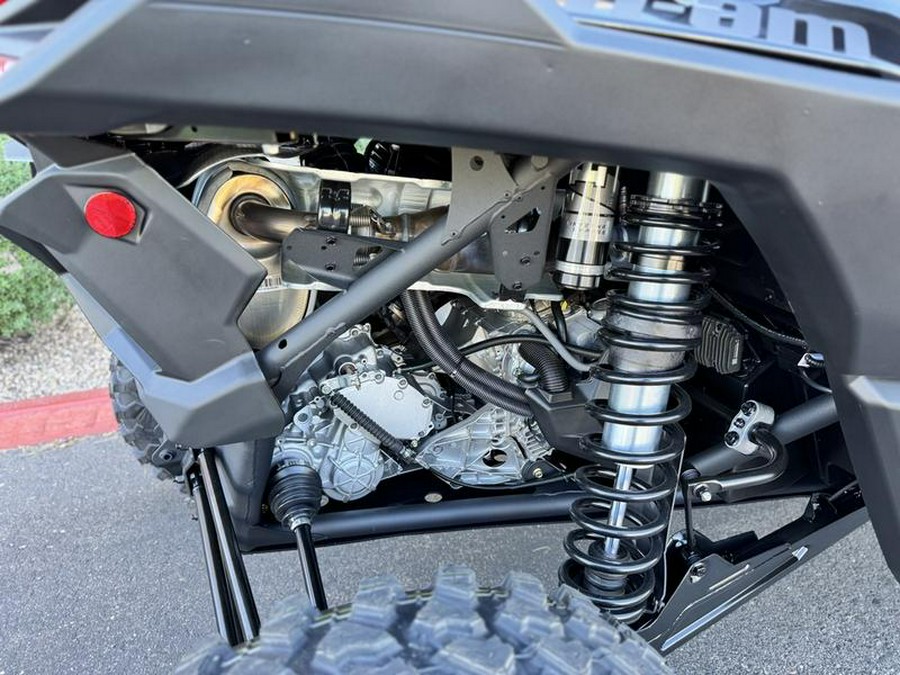 2026 Can-Am® Maverick X3 Max X RS Turbo RR Triple Black_7.6 in.