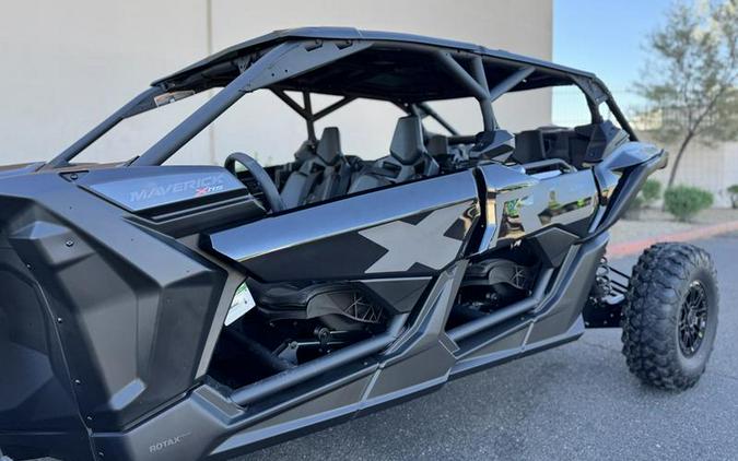 2026 Can-Am® Maverick X3 Max X RS Turbo RR Triple Black_7.6 in.