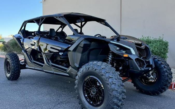 2026 Can-Am® Maverick X3 Max X RS Turbo RR Triple Black_7.6 in.