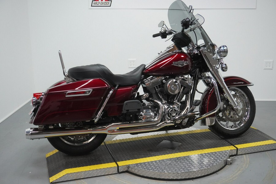 2014 Harley-Davidson® Road King® Mysterious Red Sunglo