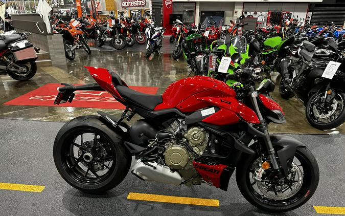 2023 Ducati Streetfighter V4 Lineup First Look [12 Fast Facts]