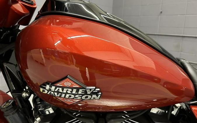 2025 Harley-Davidson® FLHX - Street Glide®