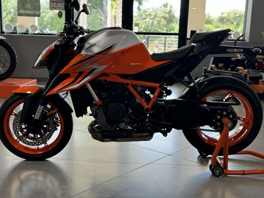 2023 KTM 1290 Super Duke R Evo