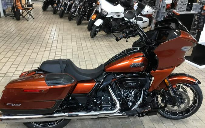 2023 Harley-Davidson® CVO™ Road Glide® Whiskey Neat w/Raven Metallic