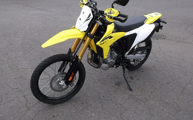 2025 Suzuki DRZ400S DR-Z4S+