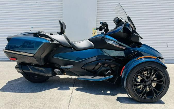 2023 Can-Am® Spyder RT Limited Dark Wheels
