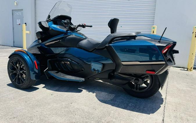2023 Can-Am® Spyder RT Limited Dark Wheels