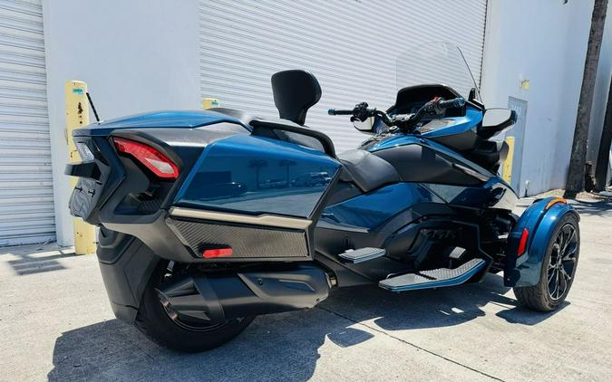 2023 Can-Am® Spyder RT Limited Dark Wheels