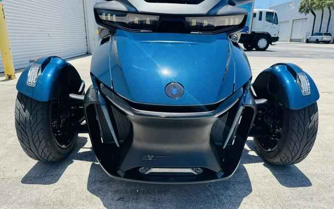 2023 Can-Am® Spyder RT Limited Dark Wheels