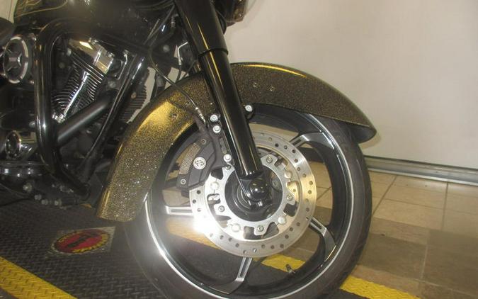 2016 Harley-Davidson® FLHXS - Street Glide® Special