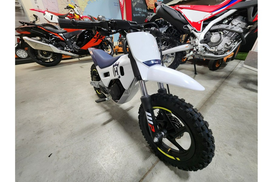 2024 Husqvarna Motorcycles EE 2