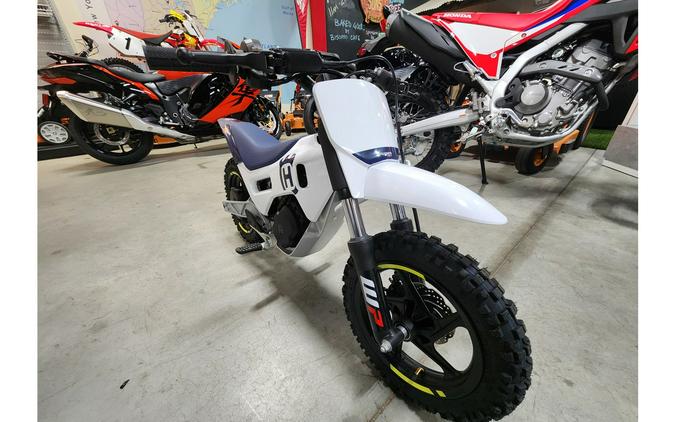 2024 Husqvarna Motorcycles EE 2