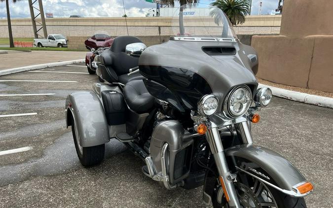 2017 Harley-Davidson FLHTCUTG - Tri Glide Ultra FLHTCUTG