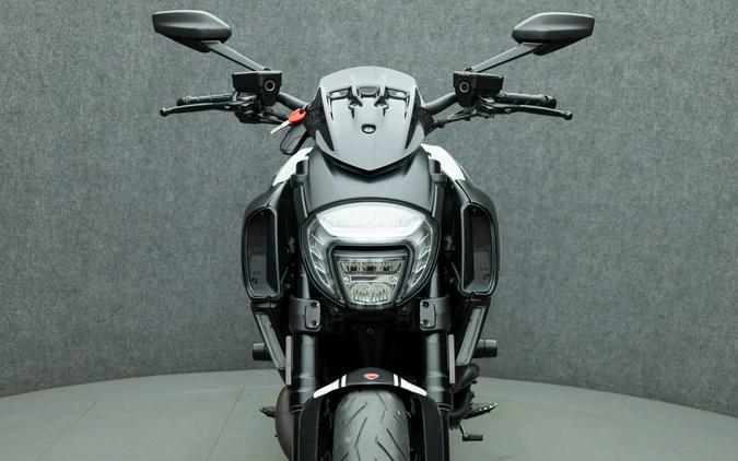 2015 DUCATI DIAVEL CARBON W/ABS