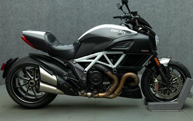 2015 DUCATI DIAVEL CARBON W/ABS