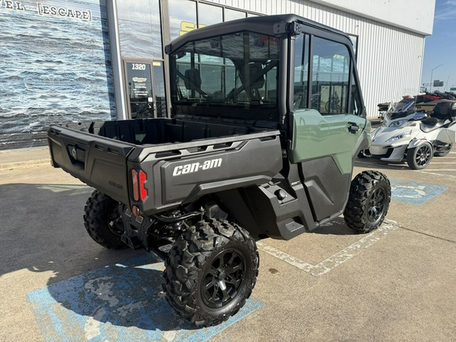 2024 Can-Am Defender DPS CAB HD9