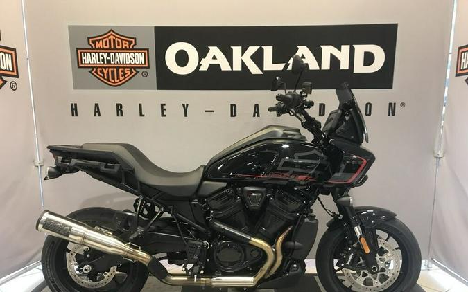 Harley-Davidson® Pan America® 1250 ST 2025