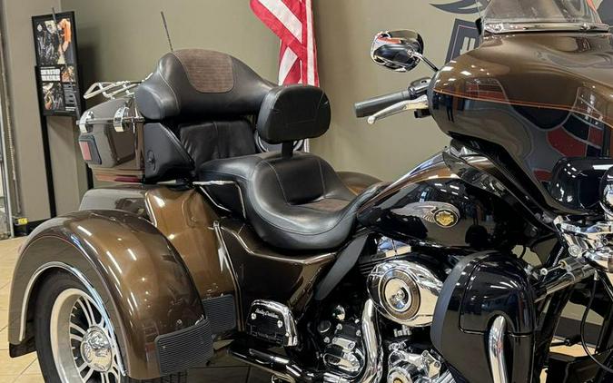 2013 Harley-Davidson® FLHTCUTAE - Tri Glide® Ultra Classic® 110th Anniversary Edition