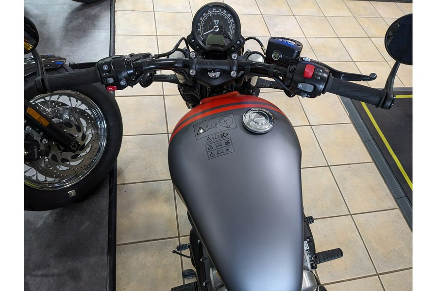 2025 Triumph Bonneville Bobber