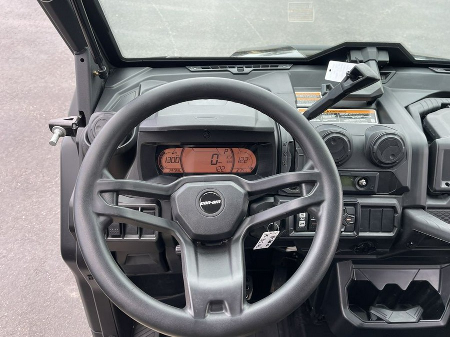 2025 Can-Am® Defender MAX Lone Star Cab HD10