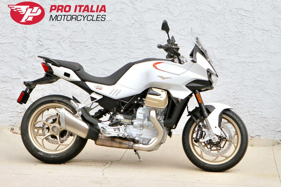 2023 Moto Guzzi V100 Mandello