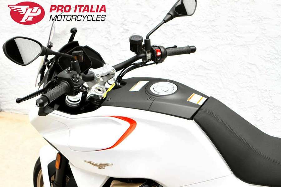 2023 Moto Guzzi V100 Mandello