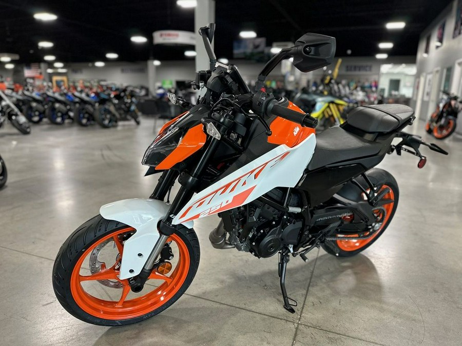 2024 KTM 250 Duke