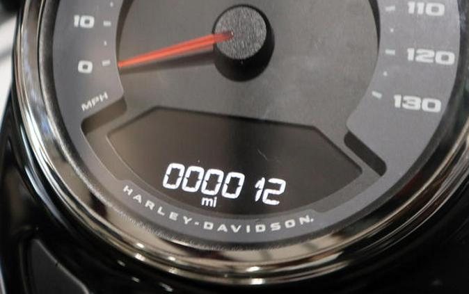 2025 Harley-Davidson® FLHC - Heritage Classic