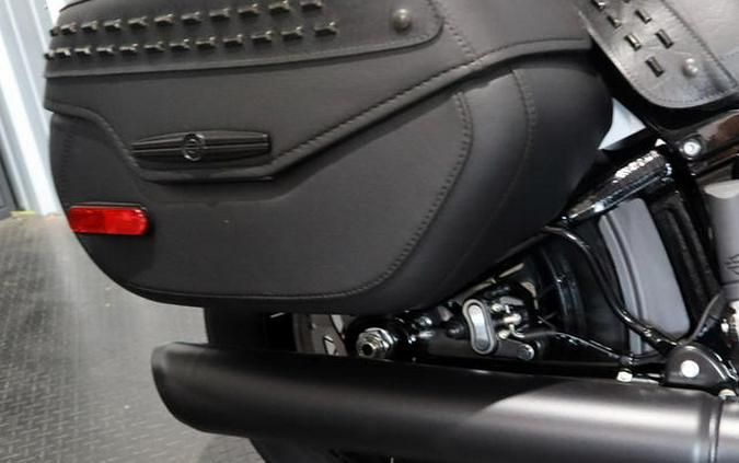 2025 Harley-Davidson® FLHC - Heritage Classic