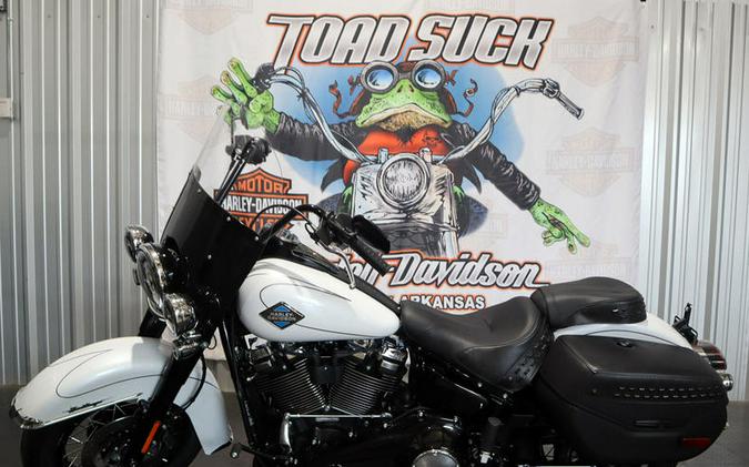 2025 Harley-Davidson® FLHC - Heritage Classic