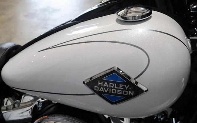 2025 Harley-Davidson® FLHC - Heritage Classic
