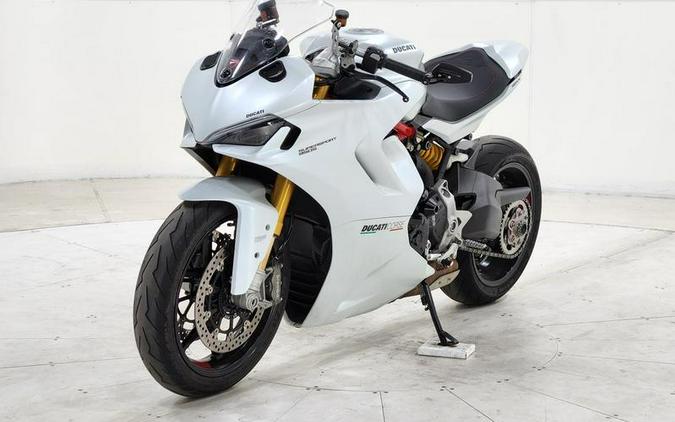 2022 Ducati SuperSport 950 S White Silk fairing
