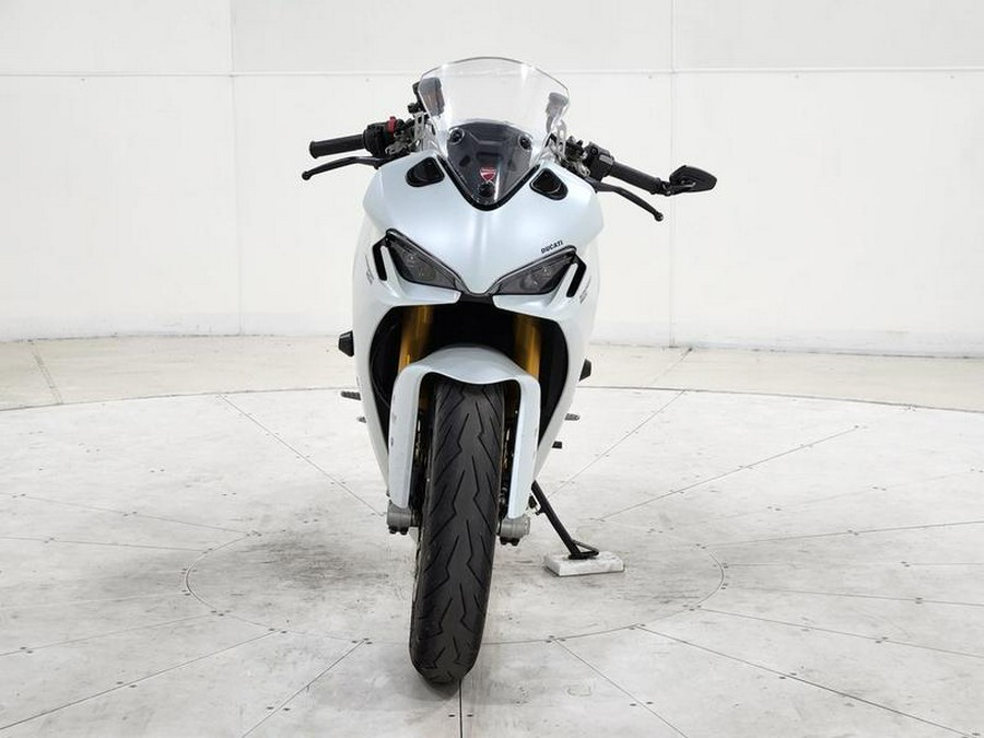 2022 Ducati SuperSport 950 S White Silk fairing