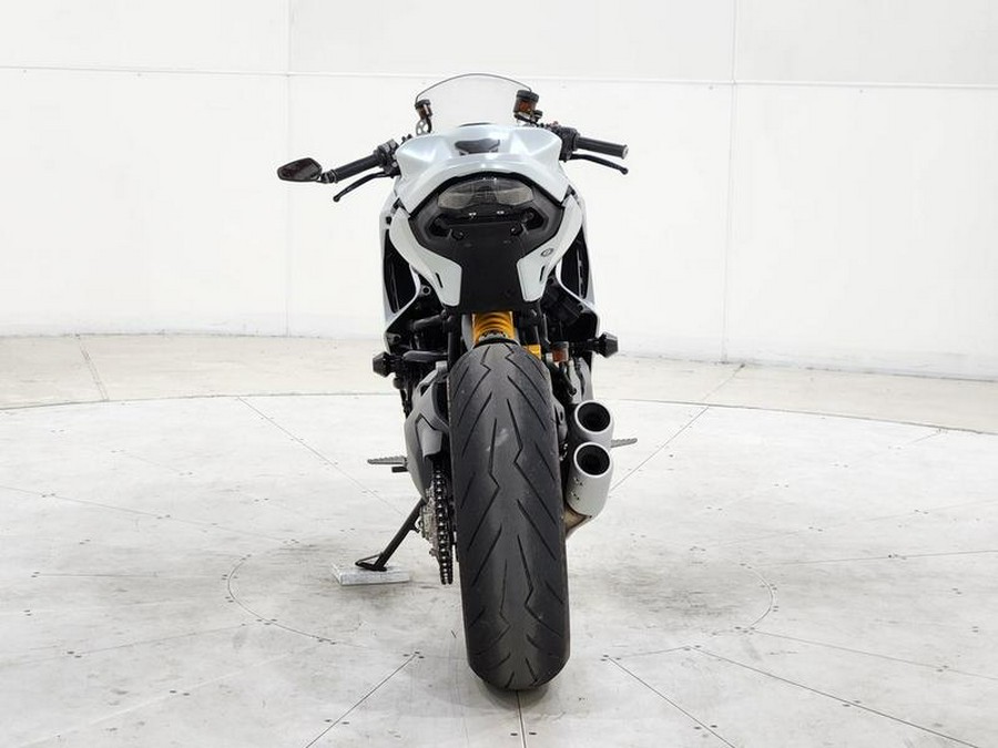 2022 Ducati SuperSport 950 S White Silk fairing