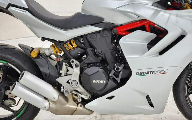 2022 Ducati SuperSport 950 S White Silk fairing