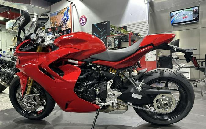 2024 Ducati Supersport 950 S Red 950 S