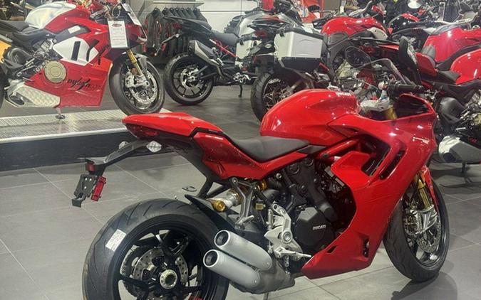 2024 Ducati Supersport 950 S Red 950 S