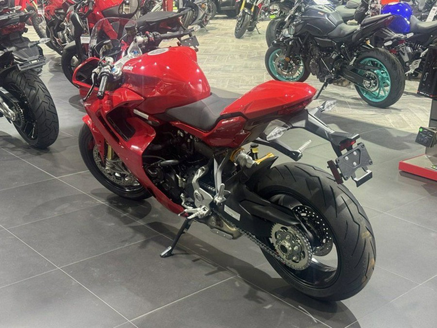 2024 Ducati Supersport 950 S Red 950 S