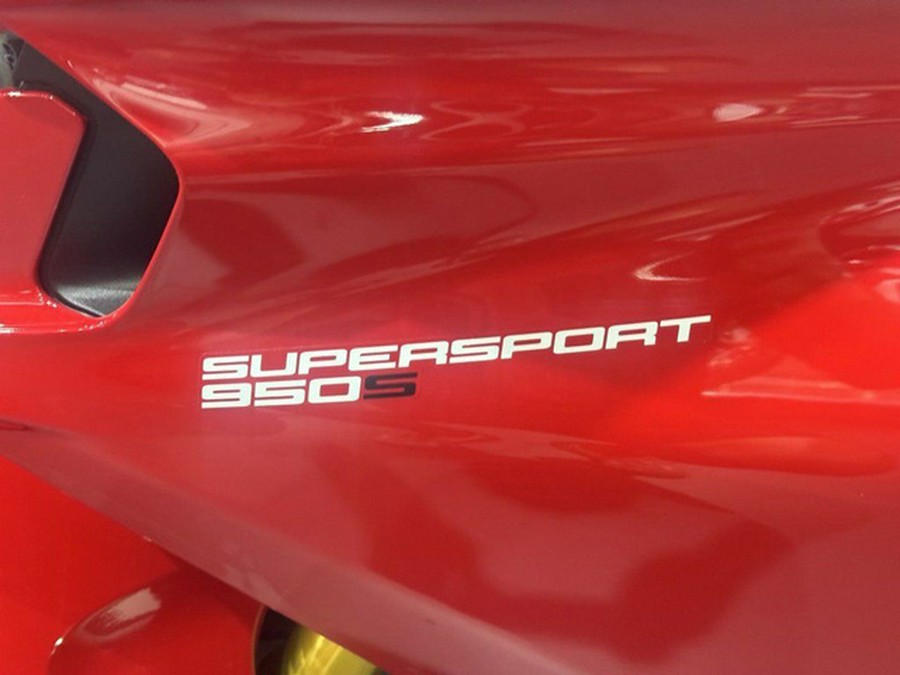 2024 Ducati Supersport 950 S Red 950 S