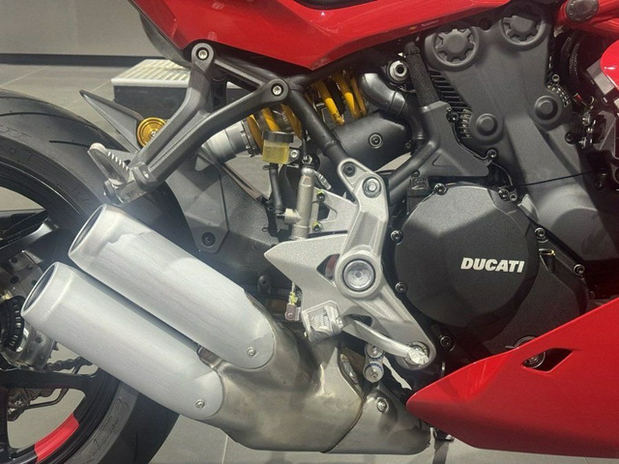 2024 Ducati Supersport 950 S Red 950 S