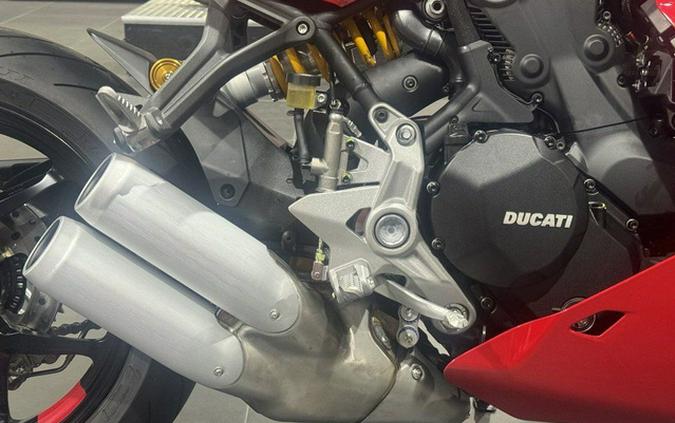 2024 Ducati Supersport 950 S Red 950 S