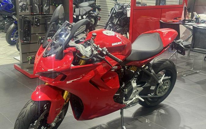 2024 Ducati Supersport 950 S Red 950 S