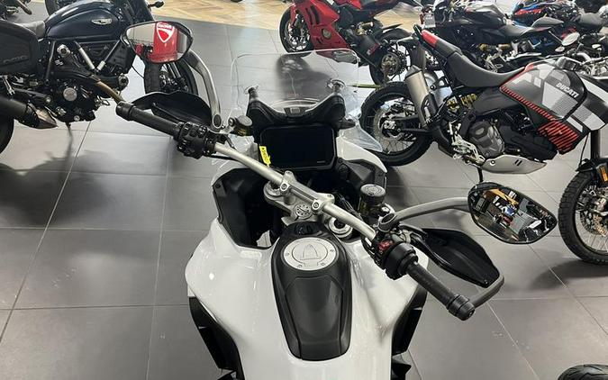 2023 Ducati Multistrada V4S Iceberg White - Alloy Wheels