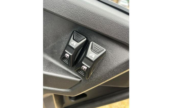 2026 Can-Am DEFENDER HD11 LIMITED MAX