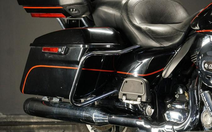 2016 Harley-Davidson® FLHTCU - Electra Glide® Ultra Classic®