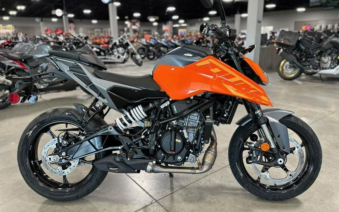 2024 KTM 250 Duke First Look [13 All-New Fast Facts]