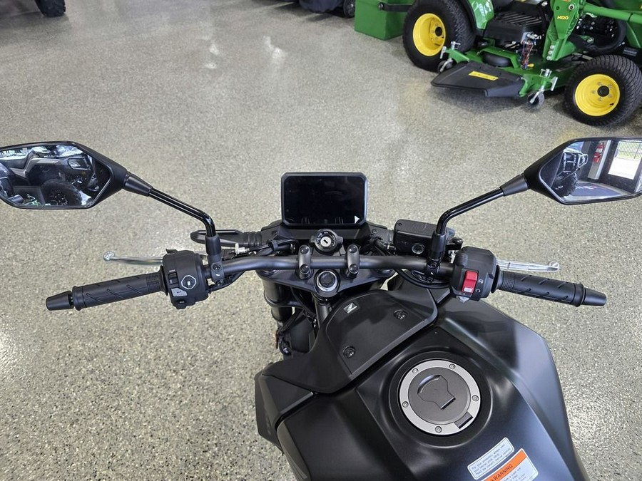 2025 Honda® CB750 Hornet