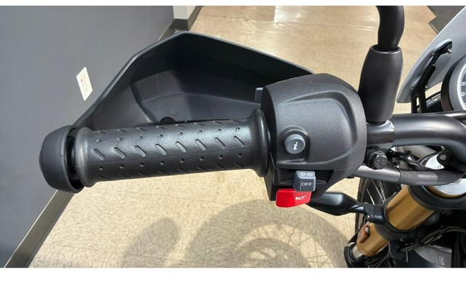 2026 Scrambler 400 XC - Triumph