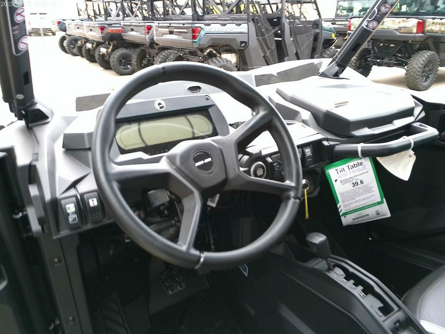 2026 Can-Am® Commander XT 700