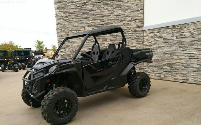 2026 Can-Am® Commander XT 700